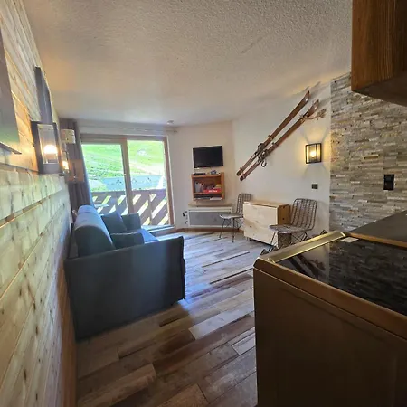 Soleil Au Pied Des Pistes *